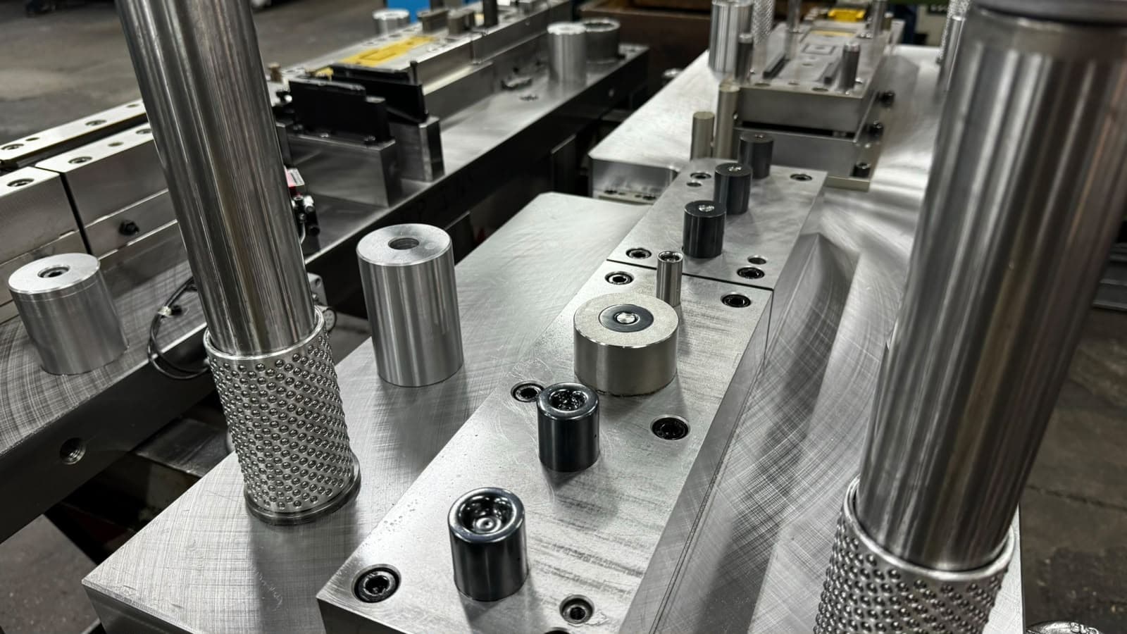 Fabricación de matrices Gincat System